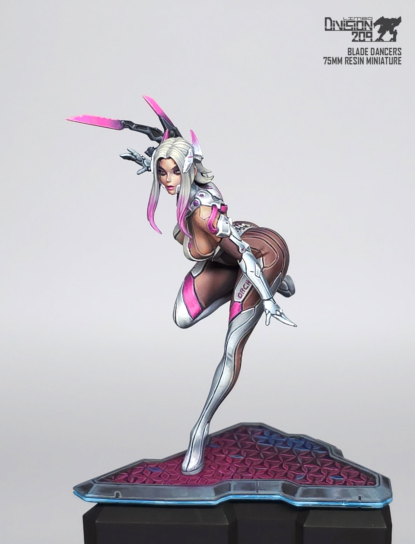 Pre-order Airi Shirogane 75mm