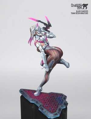 Pre-order Airi Shirogane 75mm